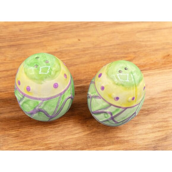 Easter Egg Shape Salt and Pepper Shakers 2 1/2" unused - Picture 3 of 5